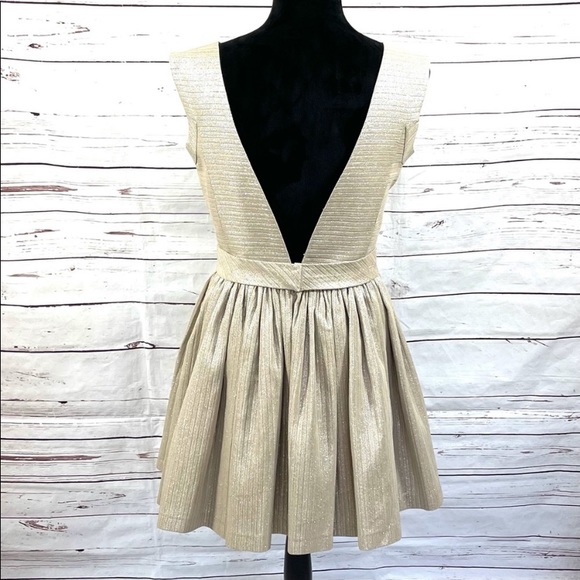 NWT Anthropologie Contrarian NY Gold Cocktail Dress Deep Back V sz6 - Picture 3 of 12